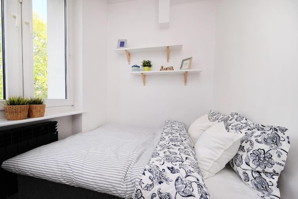 Saska Kepa -Ul. Francuska 2' Min Apartment วอร์ซอ ภายนอก รูปภาพ